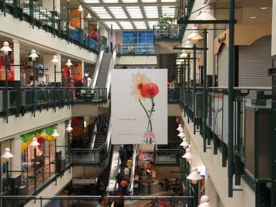 Montreal, Shopping Center