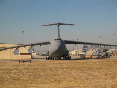 Tucson, Air Force Base, grösstes Transportflugzeug der Air Force
