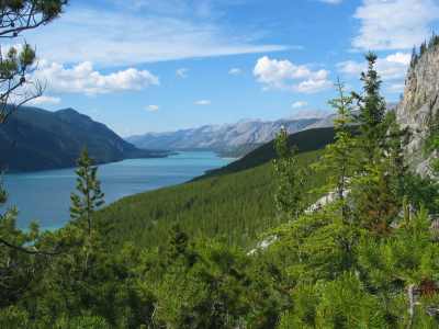 Muncho Lake Provincial Park, Wanderung